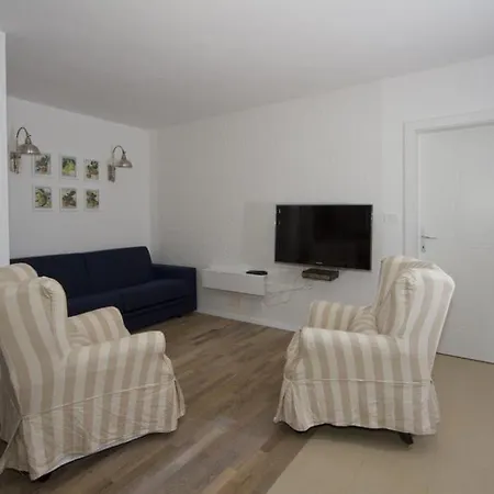 Mengore Apartment